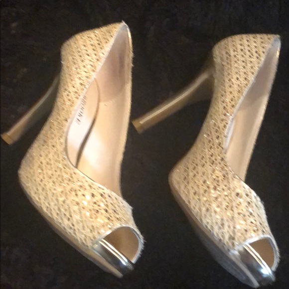 Gold Peep Toe Pumps - Picture 7 of 7